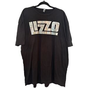 Lizzo shiny spell out t-shirt, Size XXL